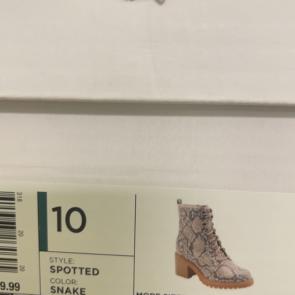 - Brand new Woman’s High Heeled Boots. - Picture 15 of 16